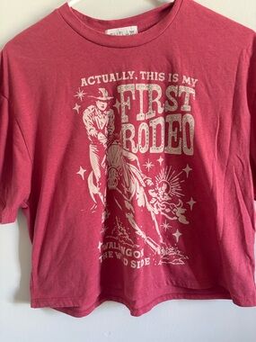 Women’s red Graphic Tee - 'First Rodeo'